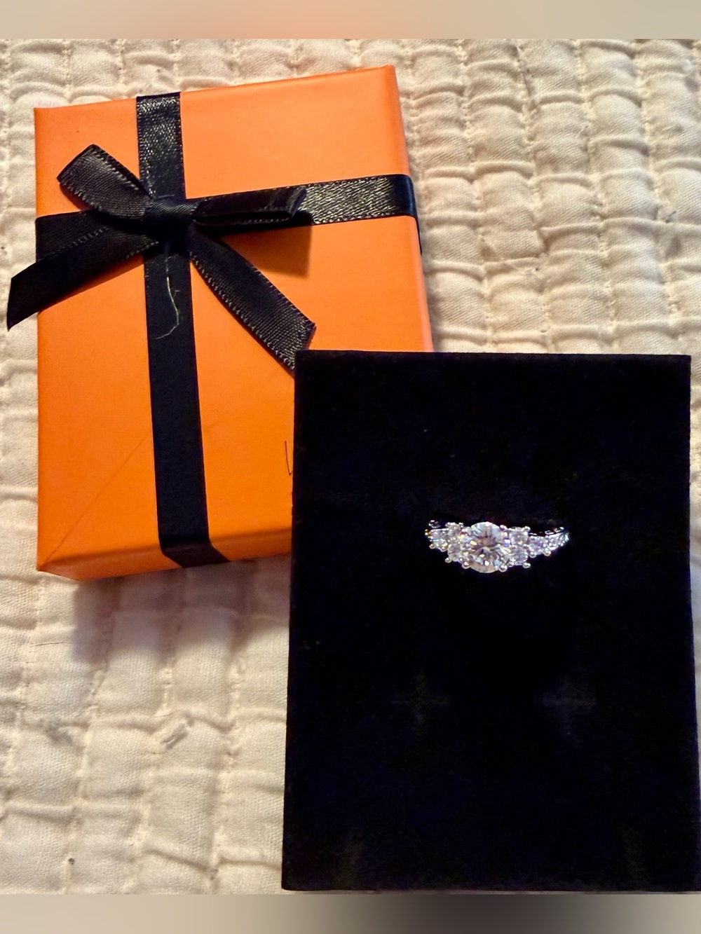 Sparkling  Moissanite Engagement Ring - White/Silver